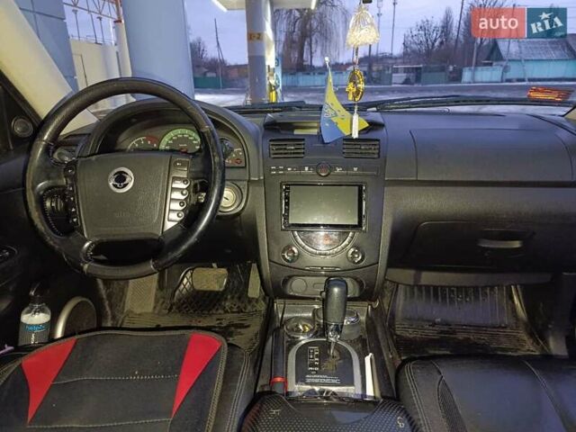 Черный Cанг Йонг Рекстон, объемом двигателя 2.7 л и пробегом 270 тыс. км за 7000 $, фото 5 на Automoto.ua
