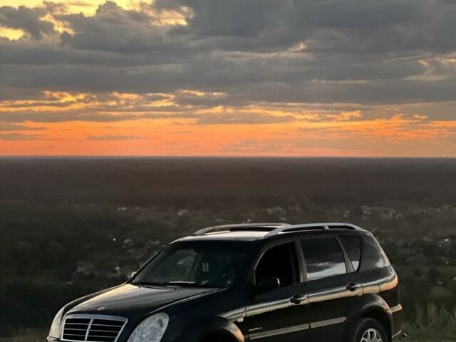 Чорний Cанг Йонг Rexton, об'ємом двигуна 2.7 л та пробігом 340 тис. км за 4000 $, фото 1 на Automoto.ua