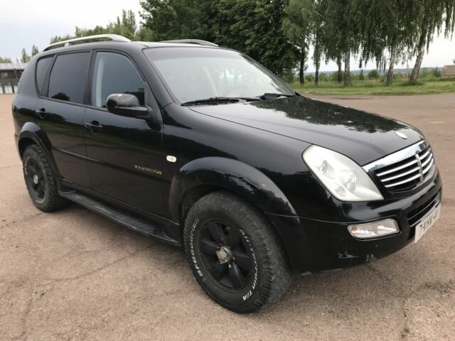 Чорний Cанг Йонг Rexton, об'ємом двигуна 2.7 л та пробігом 253 тис. км за 5100 $, фото 3 на Automoto.ua