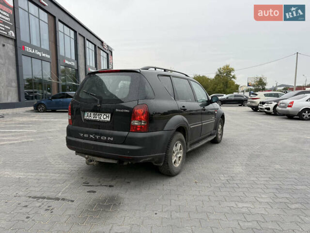 Чорний Cанг Йонг Rexton, об'ємом двигуна 2.7 л та пробігом 314 тис. км за 5900 $, фото 4 на Automoto.ua