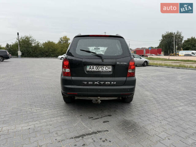 Чорний Cанг Йонг Rexton, об'ємом двигуна 2.7 л та пробігом 314 тис. км за 5900 $, фото 3 на Automoto.ua