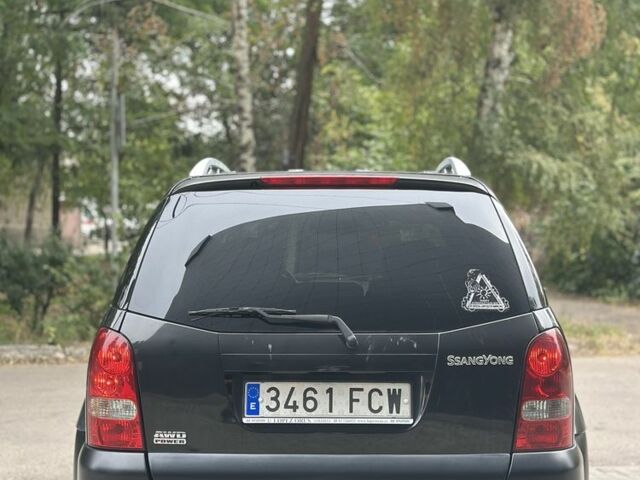 Чорний Cанг Йонг Rexton, об'ємом двигуна 2.7 л та пробігом 250 тис. км за 3700 $, фото 4 на Automoto.ua
