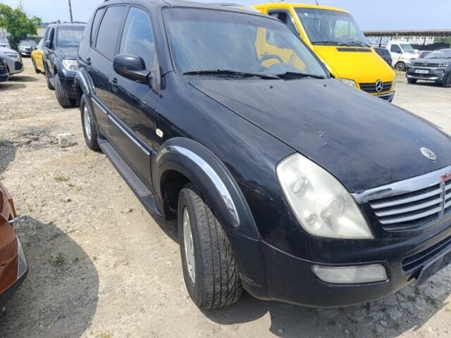 Чорний Cанг Йонг Rexton, об'ємом двигуна 2.7 л та пробігом 195 тис. км за 3500 $, фото 5 на Automoto.ua