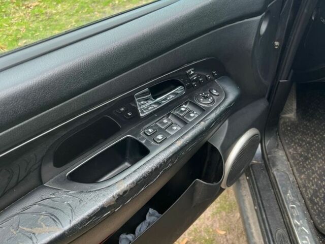 Чорний Cанг Йонг Rexton, об'ємом двигуна 2.7 л та пробігом 275 тис. км за 4300 $, фото 9 на Automoto.ua