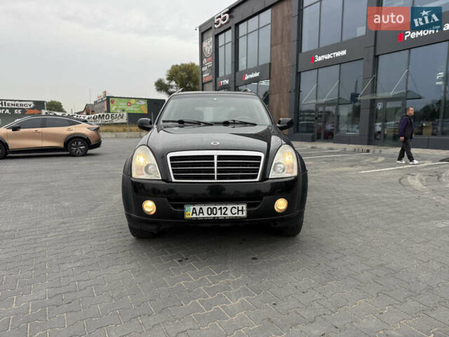 Чорний Cанг Йонг Rexton, об'ємом двигуна 2.7 л та пробігом 314 тис. км за 5900 $, фото 7 на Automoto.ua