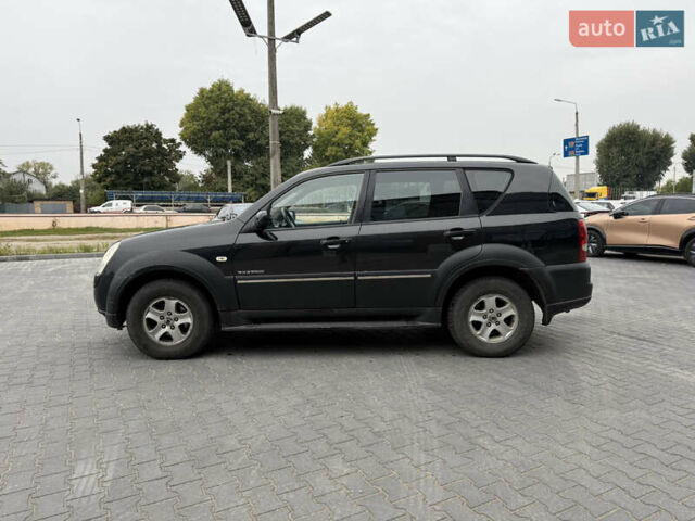 Чорний Cанг Йонг Rexton, об'ємом двигуна 2.7 л та пробігом 314 тис. км за 5900 $, фото 1 на Automoto.ua