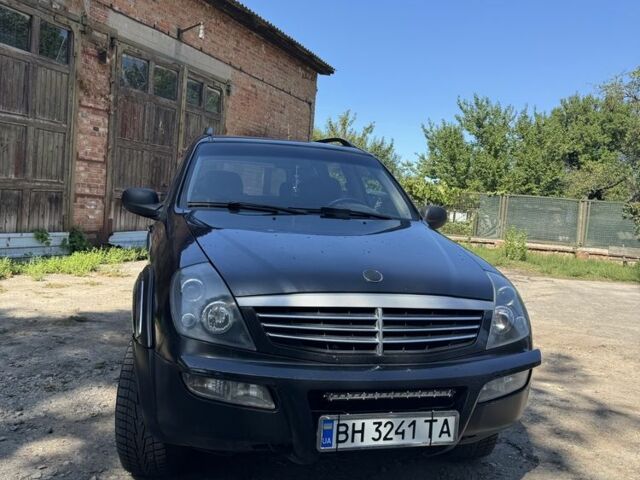 Чорний Cанг Йонг Rexton, об'ємом двигуна 3.2 л та пробігом 220 тис. км за 5500 $, фото 2 на Automoto.ua