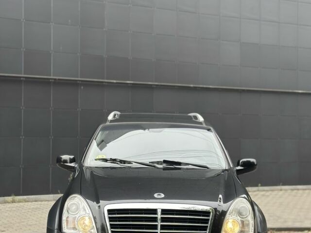 Чорний Cанг Йонг Rexton, об'ємом двигуна 2.7 л та пробігом 250 тис. км за 3700 $, фото 1 на Automoto.ua