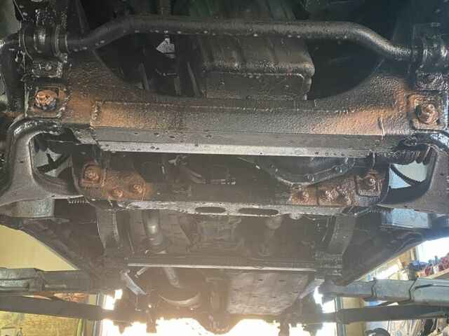 Чорний Cанг Йонг Rexton, об'ємом двигуна 0 л та пробігом 199 тис. км за 5901 $, фото 17 на Automoto.ua