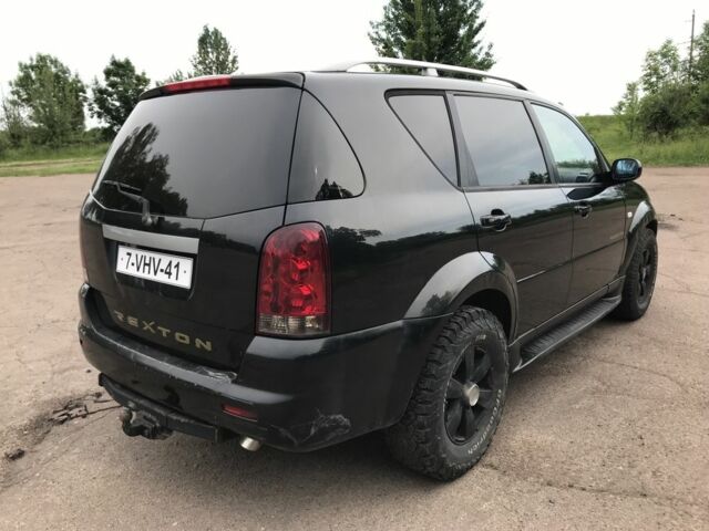 Чорний Cанг Йонг Rexton, об'ємом двигуна 2.7 л та пробігом 253 тис. км за 5100 $, фото 6 на Automoto.ua