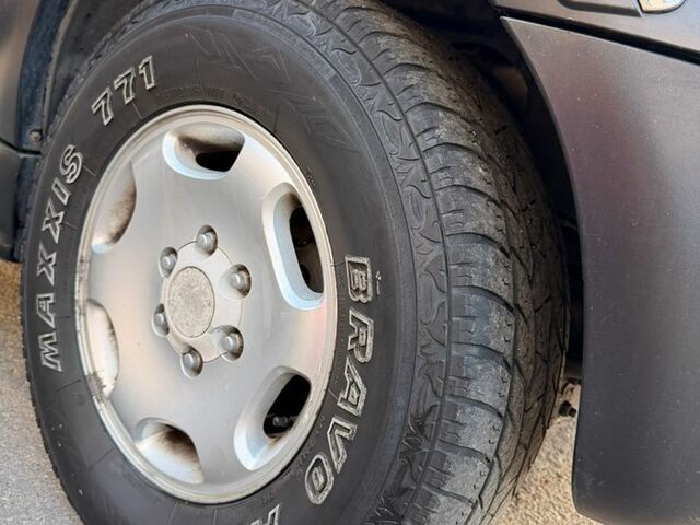 Чорний Cанг Йонг Rexton, об'ємом двигуна 3.2 л та пробігом 330 тис. км за 3500 $, фото 9 на Automoto.ua