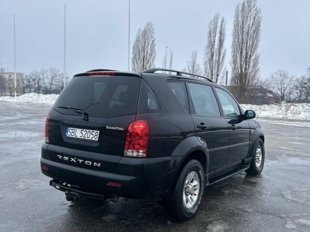 Чорний Cанг Йонг Rexton, об'ємом двигуна 2.7 л та пробігом 240 тис. км за 2850 $, фото 2 на Automoto.ua
