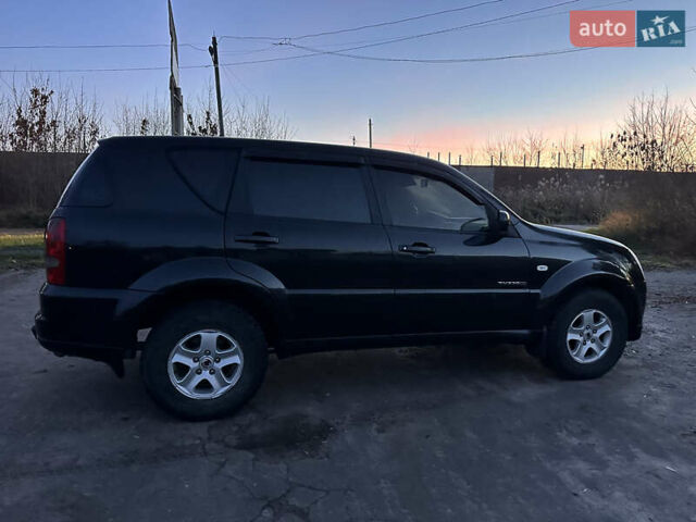 Чорний Cанг Йонг Rexton, об'ємом двигуна 2.7 л та пробігом 312 тис. км за 5950 $, фото 2 на Automoto.ua