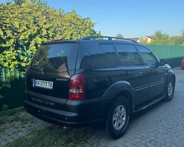 Чорний Cанг Йонг Rexton, об'ємом двигуна 2.7 л та пробігом 381 тис. км за 6900 $, фото 2 на Automoto.ua