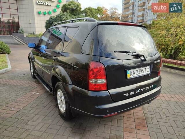 Cанг Йонг Рекстон 2007 в Киеве на Automoto.ua Черный Cанг Йонг Рекстон, объемом двигателя 2.7 л и пробегом 293 тыс. км за 5950 $, фото 2 на Automoto.ua