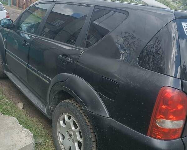 Чорний Cанг Йонг Rexton, об'ємом двигуна 2.7 л та пробігом 223 тис. км за 4850 $, фото 13 на Automoto.ua
