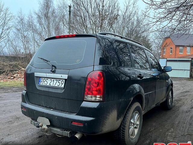 Черный Cанг Йонг Рекстон, объемом двигателя 2.7 л и пробегом 245 тыс. км за 2500 $, фото 3 на Automoto.ua