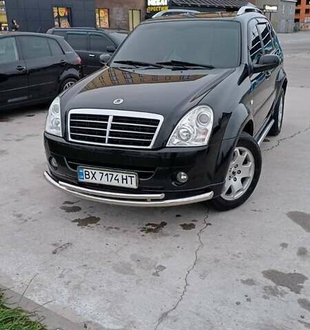 Черный Cанг Йонг Рекстон, объемом двигателя 2.7 л и пробегом 215 тыс. км за 7650 $, фото 13 на Automoto.ua