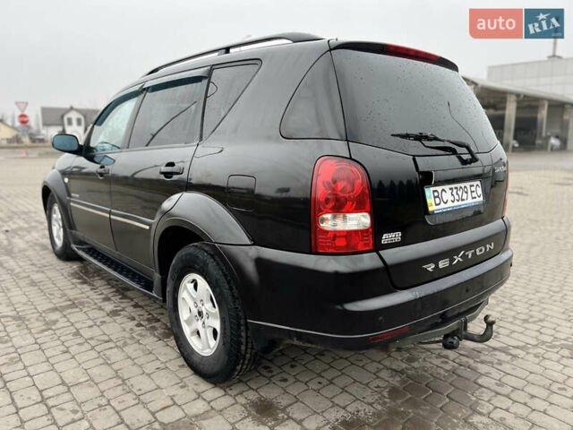 Чорний Cанг Йонг Rexton, об'ємом двигуна 2.69 л та пробігом 234 тис. км за 7150 $, фото 3 на Automoto.ua
