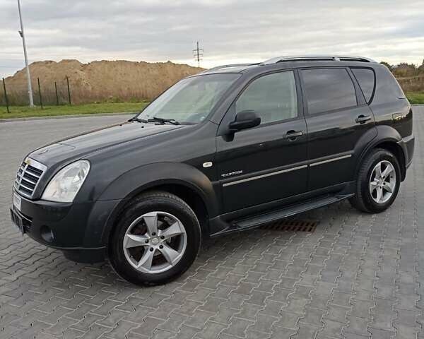 Cанг Йонг Rexton 2007 у Луцьку на Automoto.ua Чорний Cанг Йонг Rexton, об'ємом двигуна 2.7 л та пробігом 290 тис. км за 4600 $, фото 3 на Automoto.ua