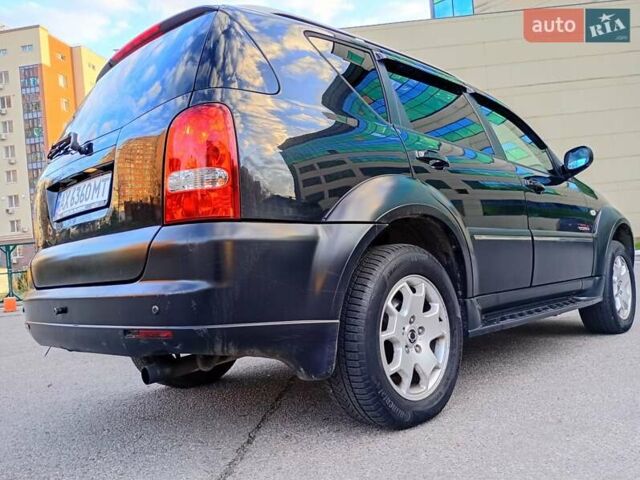 Черный Cанг Йонг Рекстон, объемом двигателя 2.7 л и пробегом 240 тыс. км за 7000 $, фото 7 на Automoto.ua