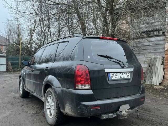 Черный Cанг Йонг Рекстон, объемом двигателя 2.7 л и пробегом 247 тыс. км за 2500 $, фото 5 на Automoto.ua