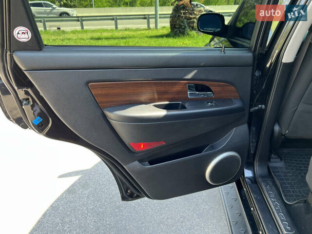 Cанг Йонг Рекстон 2007 в Обухове на Automoto.ua Черный Cанг Йонг Рекстон, объемом двигателя 2.7 л и пробегом 264 тыс. км за 8700 $, фото 13 на Automoto.ua