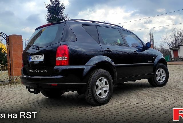 Чорний Cанг Йонг Rexton, об'ємом двигуна 2.7 л та пробігом 235 тис. км за 7500 $, фото 3 на Automoto.ua