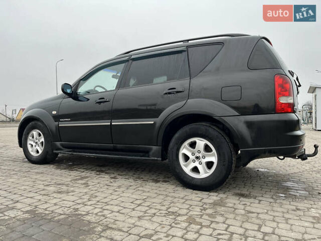 Чорний Cанг Йонг Rexton, об'ємом двигуна 2.69 л та пробігом 234 тис. км за 7150 $, фото 2 на Automoto.ua