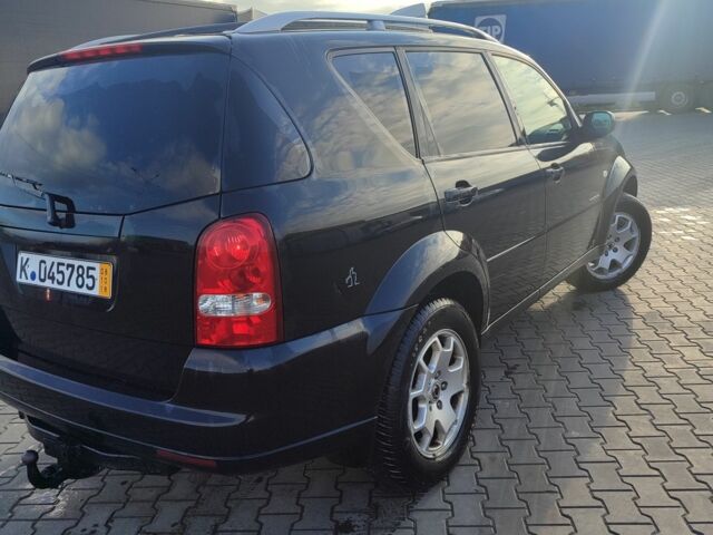 Черный Cанг Йонг Рекстон, объемом двигателя 0 л и пробегом 269 тыс. км за 4000 $, фото 2 на Automoto.ua