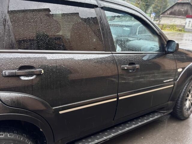 Черный Cанг Йонг Рекстон, объемом двигателя 2.7 л и пробегом 385 тыс. км за 5500 $, фото 6 на Automoto.ua