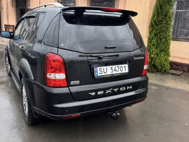 Черный Cанг Йонг Рекстон, объемом двигателя 2.7 л и пробегом 385 тыс. км за 5500 $, фото 4 на Automoto.ua