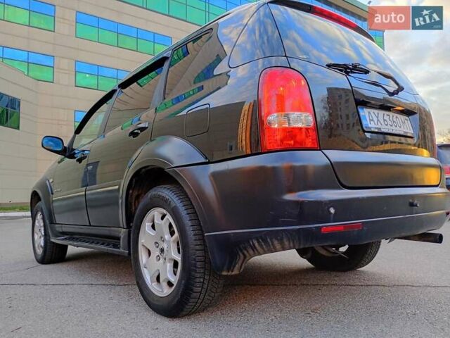 Черный Cанг Йонг Рекстон, объемом двигателя 2.7 л и пробегом 240 тыс. км за 7000 $, фото 9 на Automoto.ua