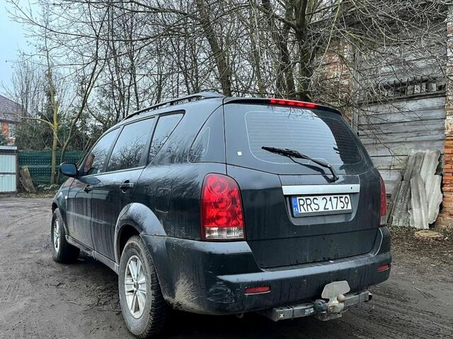 Черный Cанг Йонг Рекстон, объемом двигателя 2.7 л и пробегом 245 тыс. км за 2500 $, фото 5 на Automoto.ua