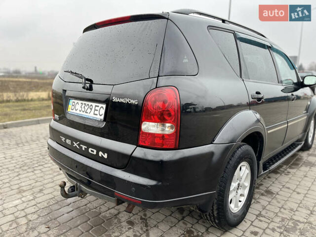Чорний Cанг Йонг Rexton, об'ємом двигуна 2.69 л та пробігом 234 тис. км за 7150 $, фото 5 на Automoto.ua