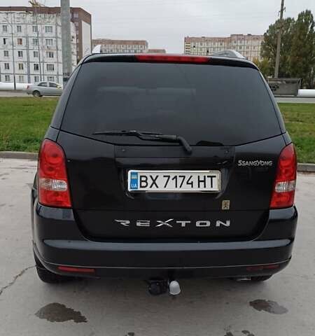 Черный Cанг Йонг Рекстон, объемом двигателя 2.7 л и пробегом 215 тыс. км за 7650 $, фото 12 на Automoto.ua