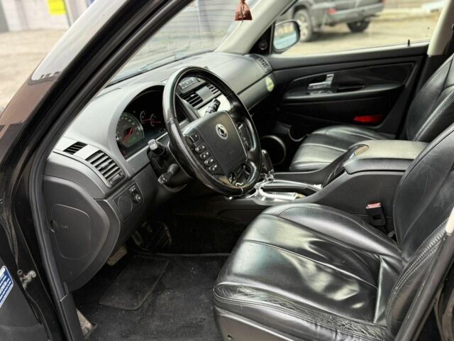 Черный Cанг Йонг Рекстон, объемом двигателя 2.7 л и пробегом 250 тыс. км за 7000 $, фото 5 на Automoto.ua