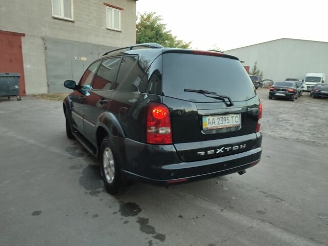Чорний Cанг Йонг Rexton, об'ємом двигуна 0 л та пробігом 293 тис. км за 5950 $, фото 1 на Automoto.ua