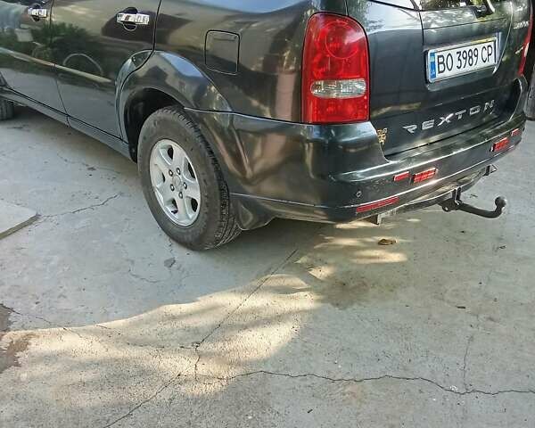 Чорний Cанг Йонг Rexton, об'ємом двигуна 2.7 л та пробігом 203 тис. км за 6700 $, фото 6 на Automoto.ua
