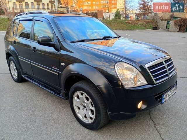 Черный Cанг Йонг Рекстон, объемом двигателя 2.7 л и пробегом 240 тыс. км за 7000 $, фото 8 на Automoto.ua