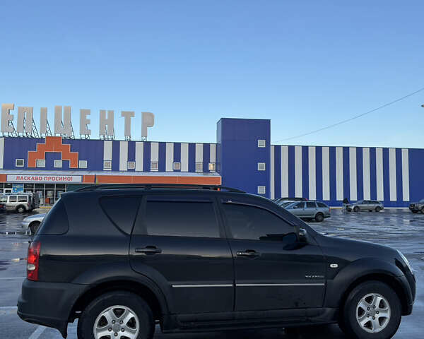 Чорний Cанг Йонг Rexton, об'ємом двигуна 2.7 л та пробігом 134 тис. км за 6500 $, фото 2 на Automoto.ua