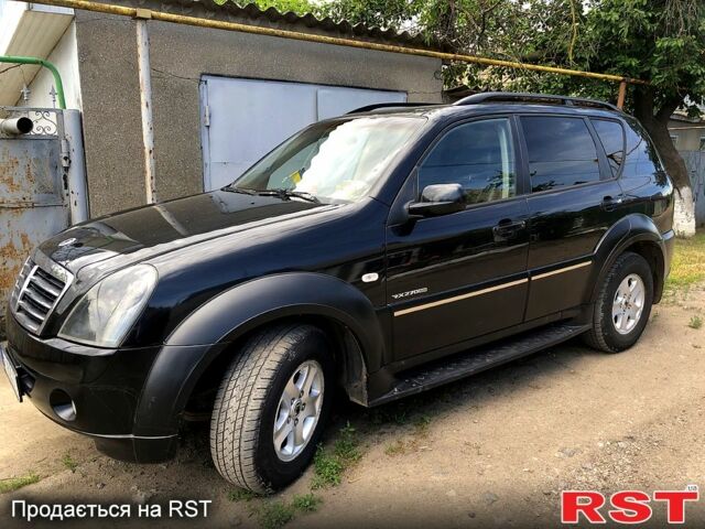 Чорний Cанг Йонг Rexton, об'ємом двигуна 2.7 л та пробігом 200 тис. км за 6500 $, фото 1 на Automoto.ua