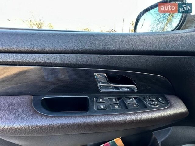 Чорний Cанг Йонг Rexton, об'ємом двигуна 2.7 л та пробігом 280 тис. км за 8290 $, фото 14 на Automoto.ua