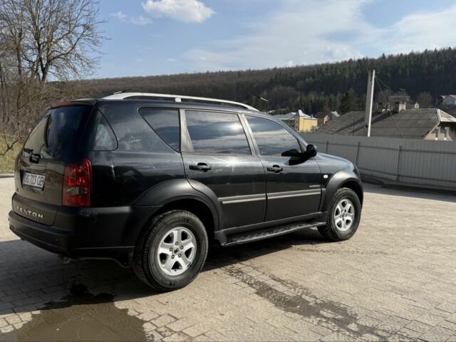 Черный Cанг Йонг Рекстон, объемом двигателя 2.7 л и пробегом 283 тыс. км за 4300 $, фото 3 на Automoto.ua