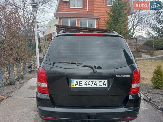 Черный Cанг Йонг Рекстон, объемом двигателя 2.7 л и пробегом 158 тыс. км за 5800 $, фото 1 на Automoto.ua