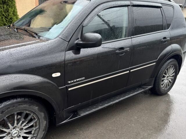 Черный Cанг Йонг Рекстон, объемом двигателя 2.7 л и пробегом 385 тыс. км за 5500 $, фото 3 на Automoto.ua