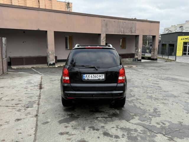 Черный Cанг Йонг Рекстон, объемом двигателя 2.7 л и пробегом 250 тыс. км за 7000 $, фото 3 на Automoto.ua