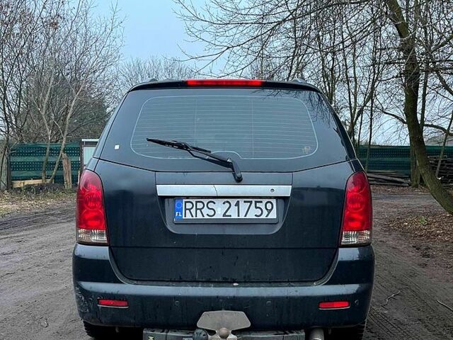 Черный Cанг Йонг Рекстон, объемом двигателя 2.7 л и пробегом 245 тыс. км за 2500 $, фото 2 на Automoto.ua