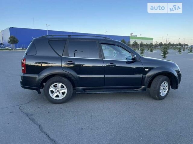 Чорний Cанг Йонг Rexton, об'ємом двигуна 2.7 л та пробігом 325 тис. км за 7900 $, фото 15 на Automoto.ua