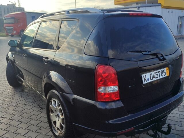 Черный Cанг Йонг Рекстон, объемом двигателя 0 л и пробегом 269 тыс. км за 4000 $, фото 3 на Automoto.ua